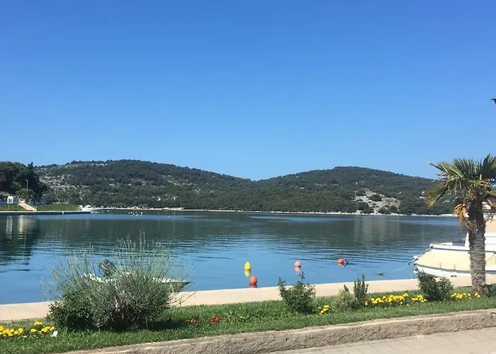 Mihovil 308 Сasa de vacaciones Tisno